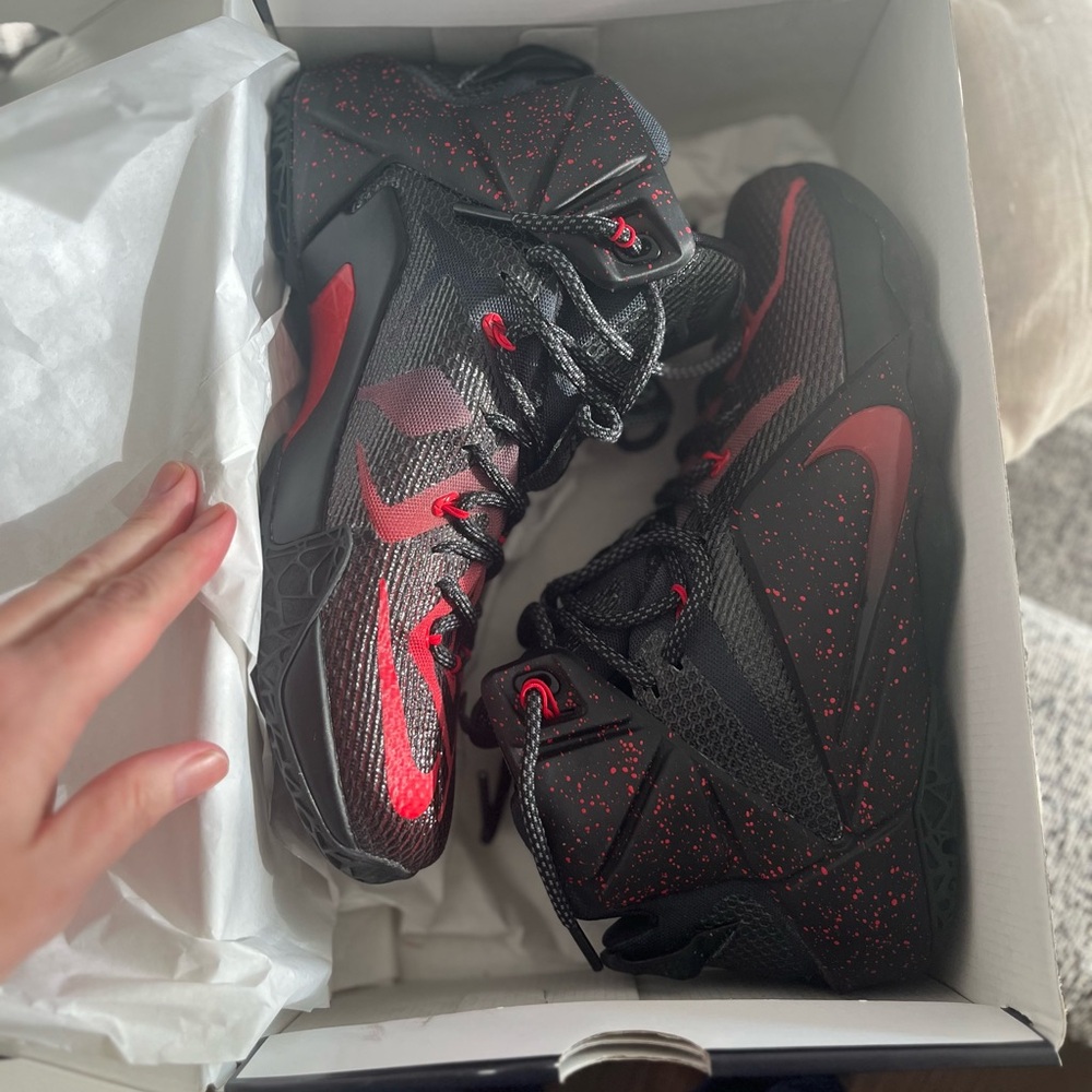 Custom Nike id Black and Red High-Top Sneakers style 728709 994 new in box